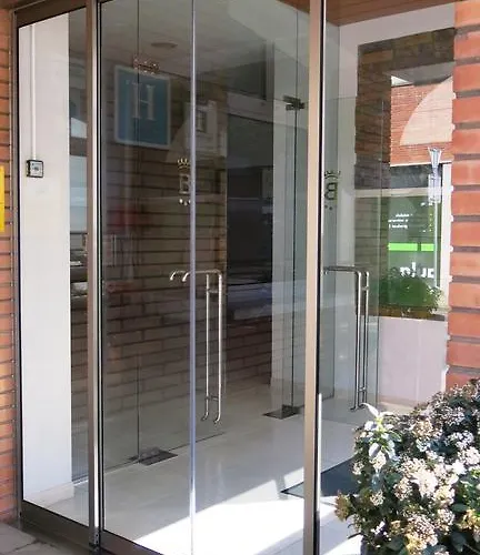 ホテル Borrell 3*